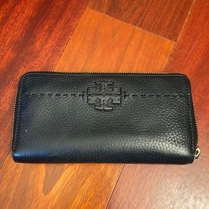 Tory Burch zip around wallet black
